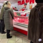 «Почему беспредел делается?»: популярный рынок закрывают во Владивостоке 
