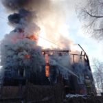 «Случилась страшная беда»: мощный пожар произошёл в жилом доме в Приморье 